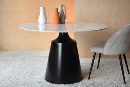 Mesa comedor Ilmin negro